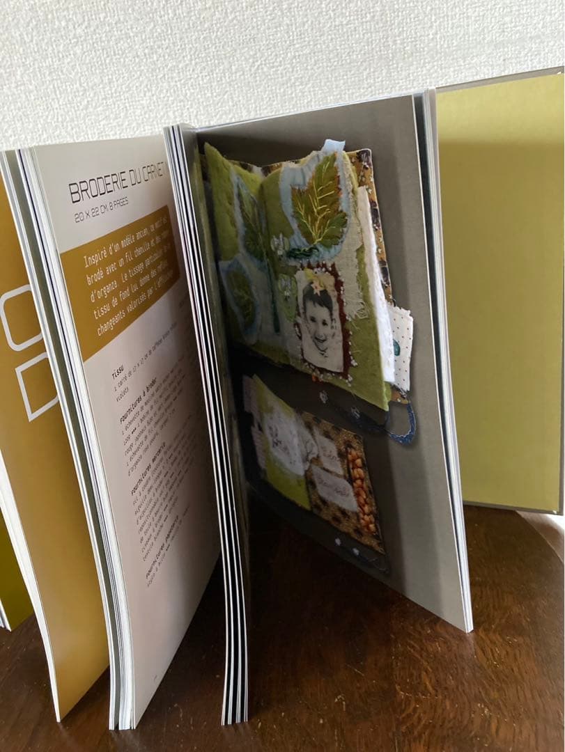 レア スタンサル LEA STRNSRL 本