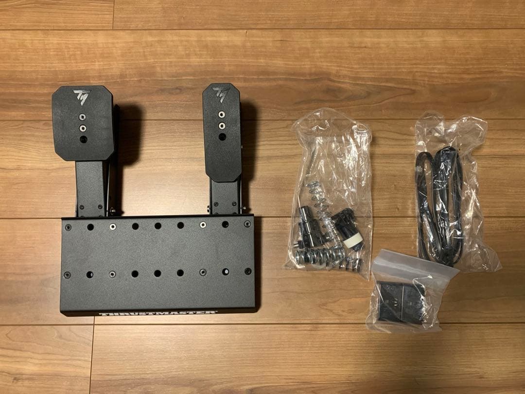 Thrustmaster Raceline Pedals クラッチ無し