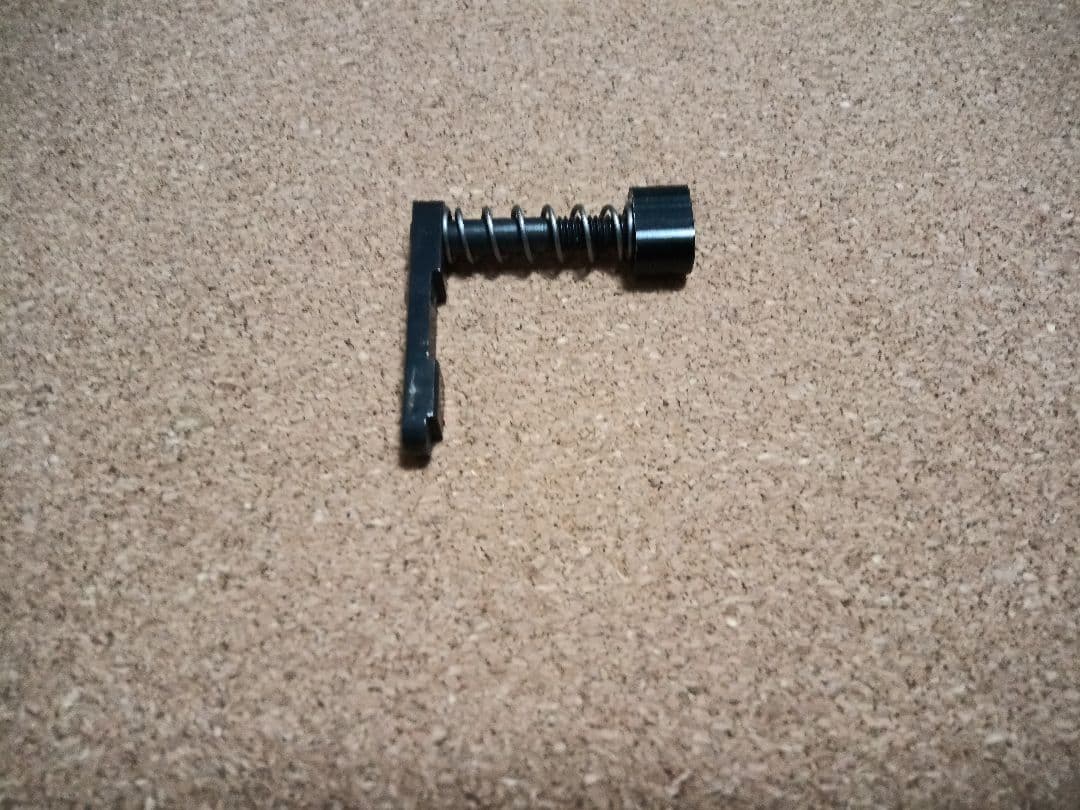 トイガン M4 Magazine Release Catch Mil-Spec