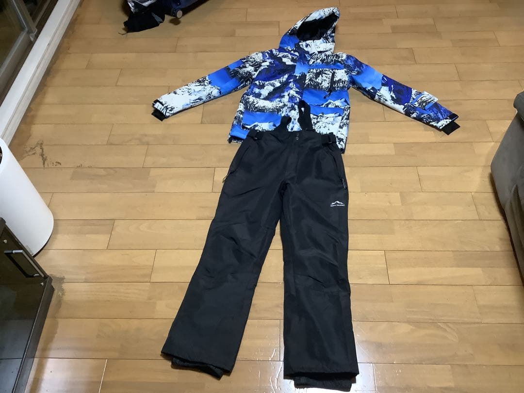 スキーウェア 青と白の山岳模様)