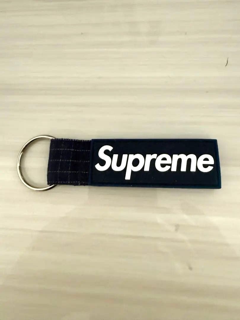 HUFカラビナ，supremeキーホルダー3点セット