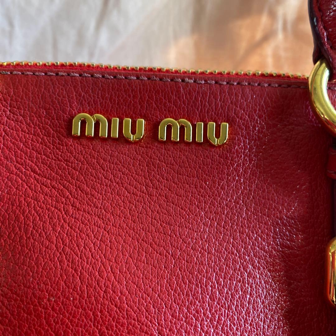 MIU MIU 赤 レザー ハンドバッグ ショルダー2Way