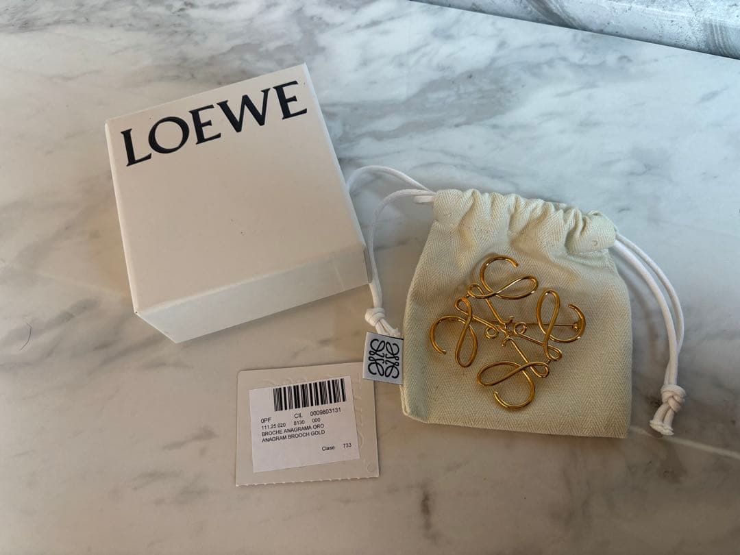 【未使用品】LOEWE ブローチ ゴールド
