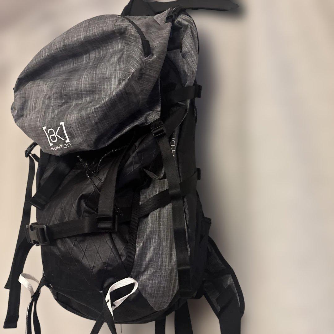 burton ak backpack 22ℓ
