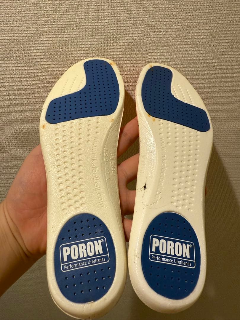 ピ*ー様 ナイキ サッカースパイク ハイパーヴェノム ファントム2