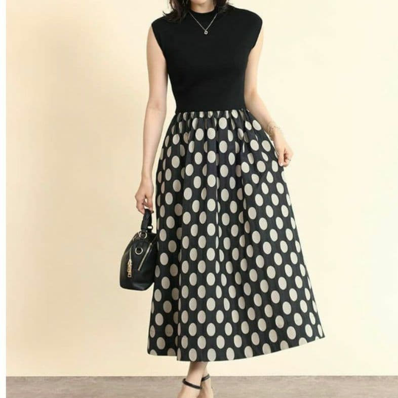 『新品未使用』ブラック ドットワンピース Aライン 日本製 フェンネル☆