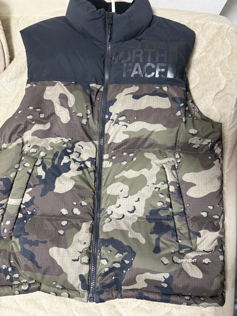 激レアTHE NORTH FACE 迷彩ダウンベスト　ヌプシ