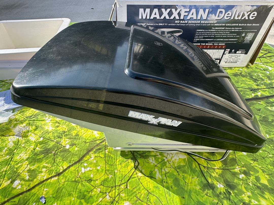 MAXXFAN Deluxe ファン 取り付けフレーム付き　リモコン無し