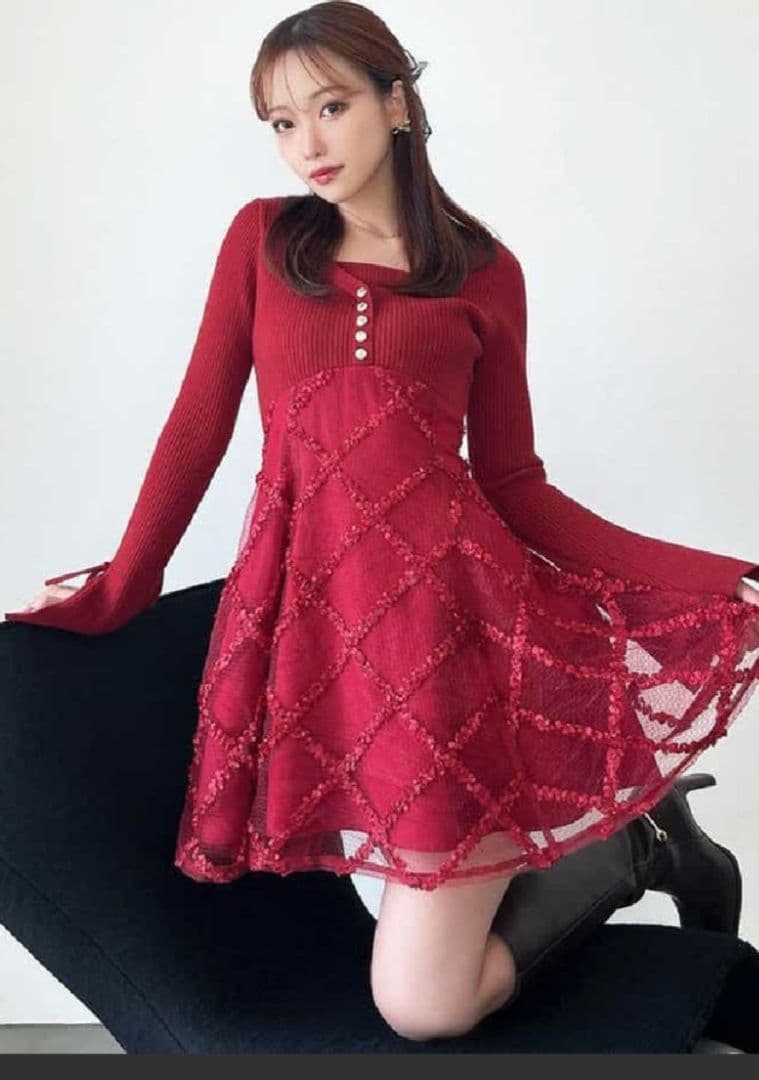 リゼクシー　ドッキングフレアミニニットワンピース