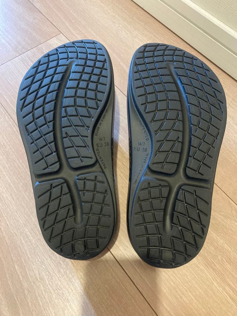 OOFOS/ウーフォス Oomega/ウーメガ