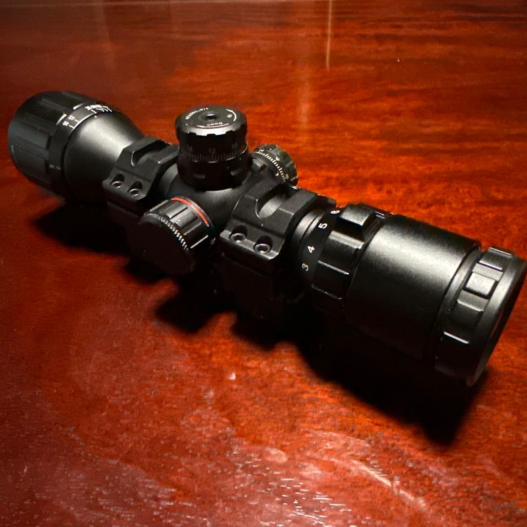 東京マルイ　NEWイルミネーテッド・ショートズームスコープ（3〜9倍）