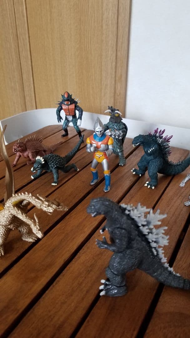 クリスマスSALE　ゴジラ　フィギュア