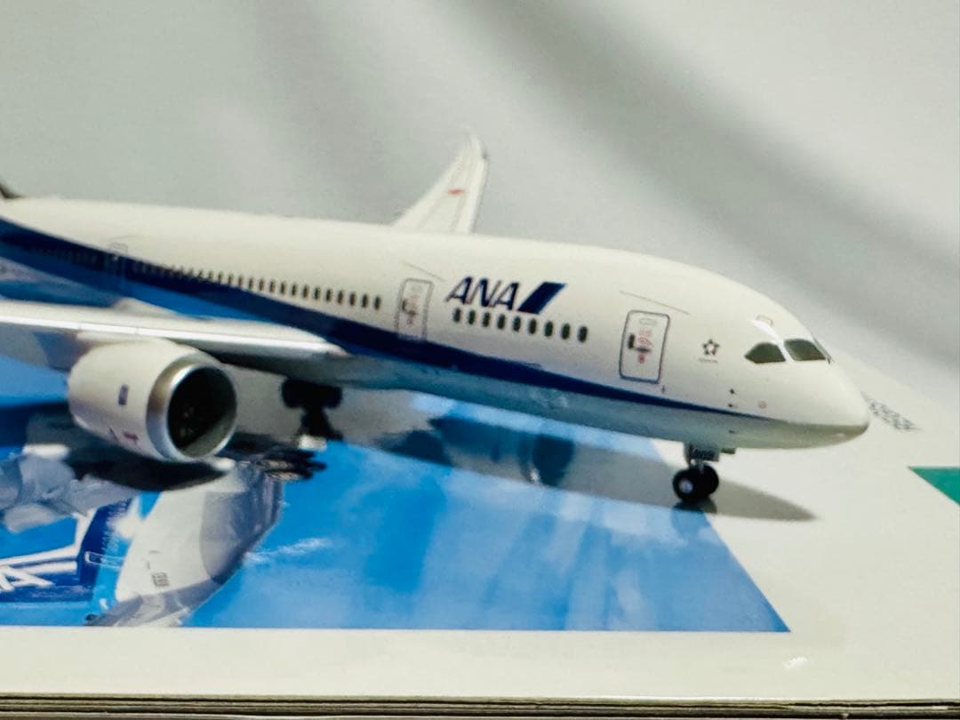 全日空商事 1/200 ANA 787-8 モデル NH20042