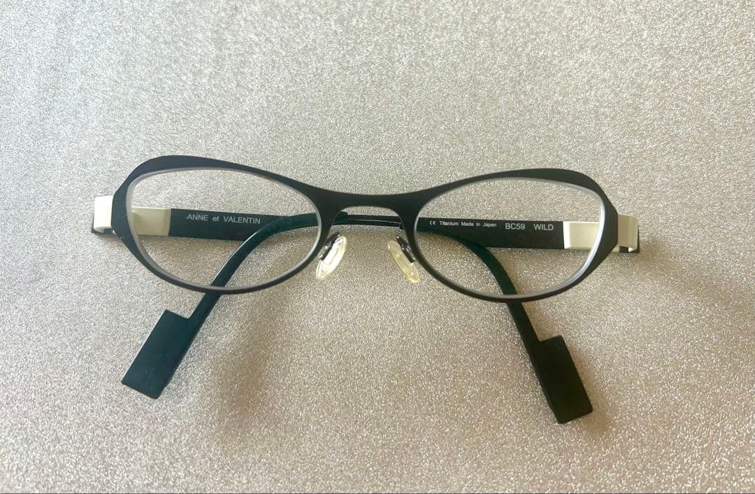 美品　Anne et VALENTIN アンバレンタイン　チタン　日本製