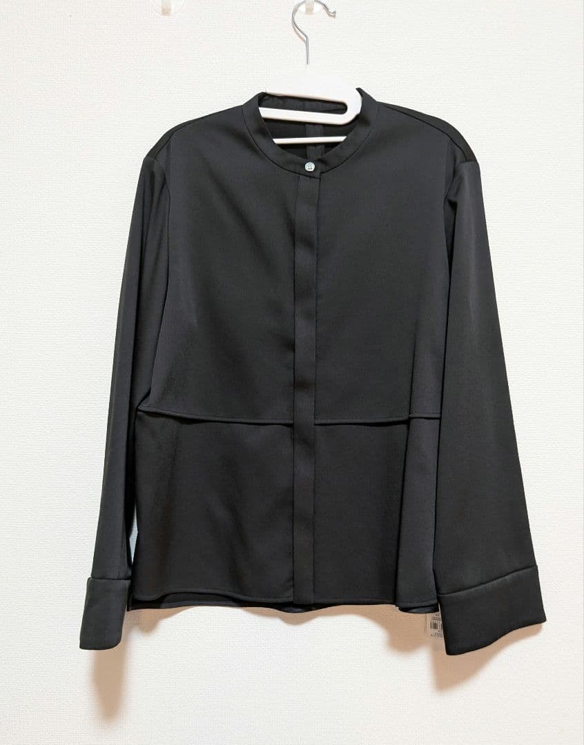 ICB【洗える】ウォームサテン クロップドシャツ　タグ付き