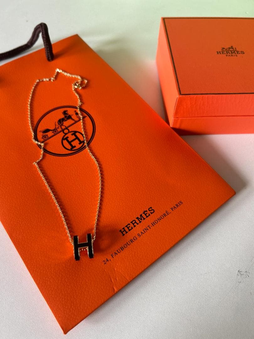美品~HERMES ロゴネックレス ゴールド