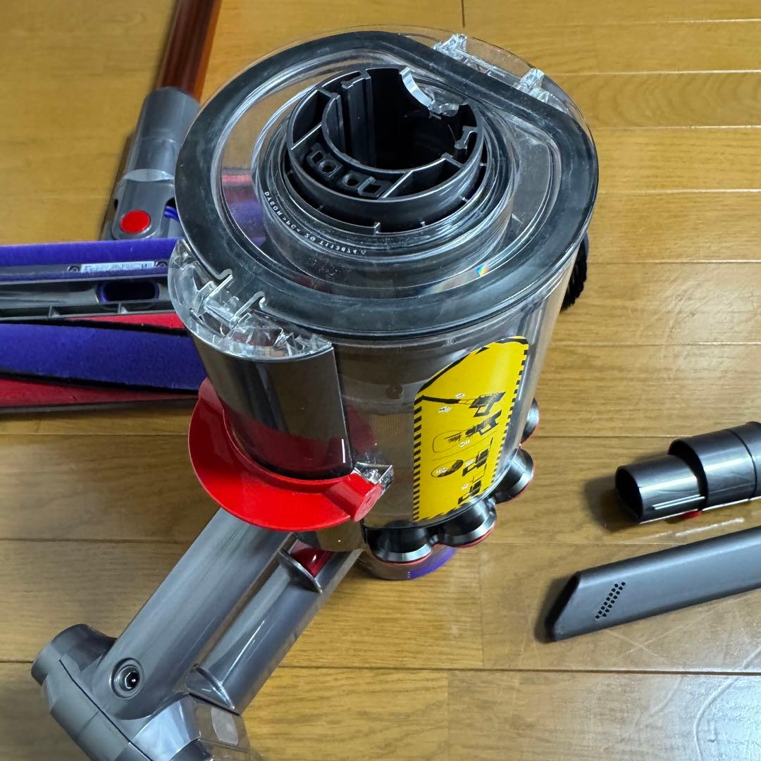 【美品】Dyson ダイソン SV12 Cyclone V10 Fluffy