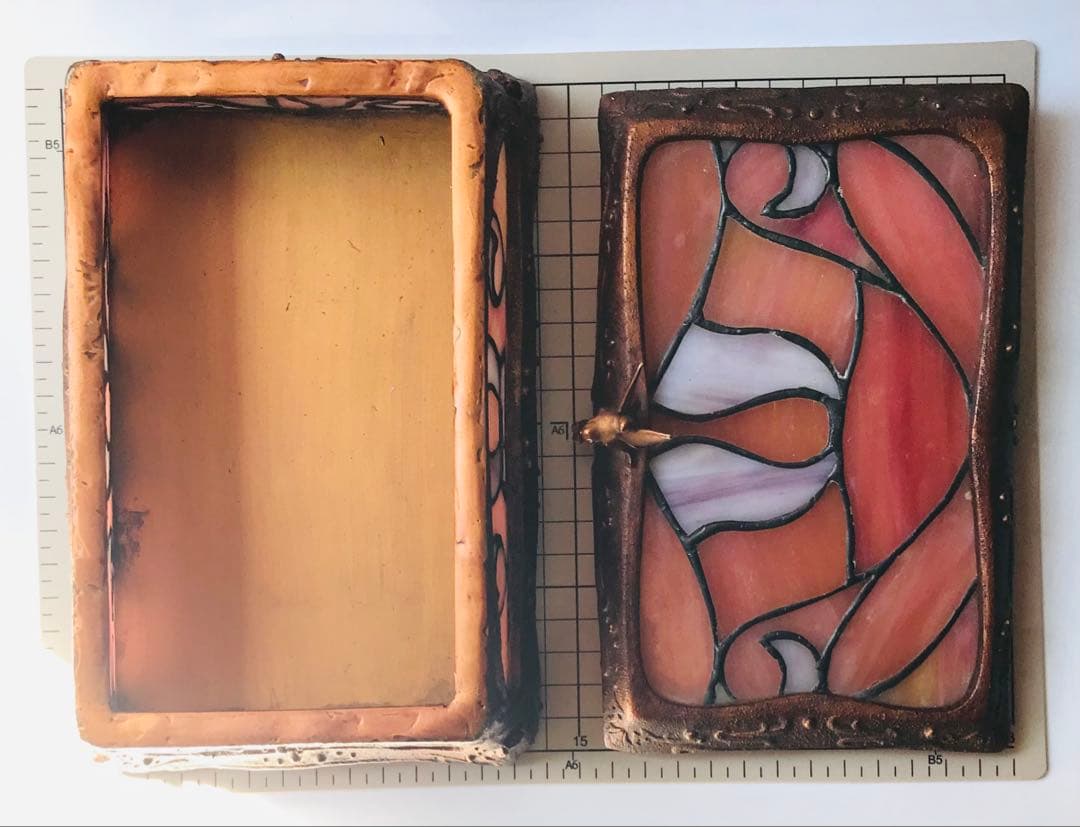 【世界限定数】ディズニーティンカーベルステンドグラスジュエリーボックス