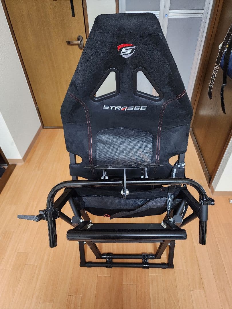 STRASSEレーシングコックピットAVANTI