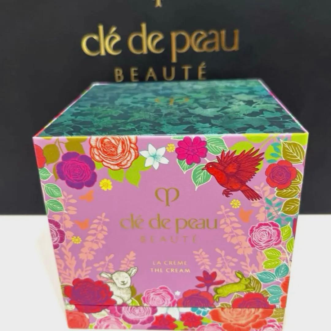 クレドポーボーテ　ラクレーム　ホリデー