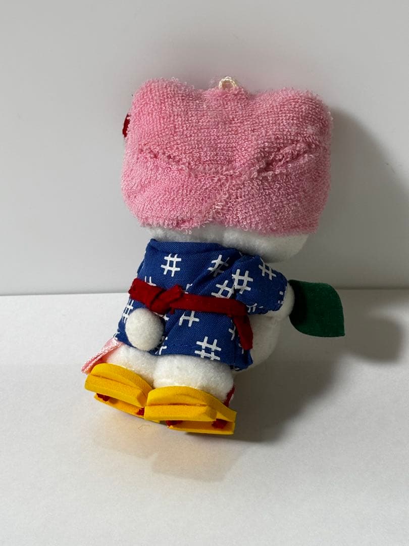 ハローキティ　ぬいぐるみキーホルダー　キティちゃん　鹿児島　桜島だいこん）