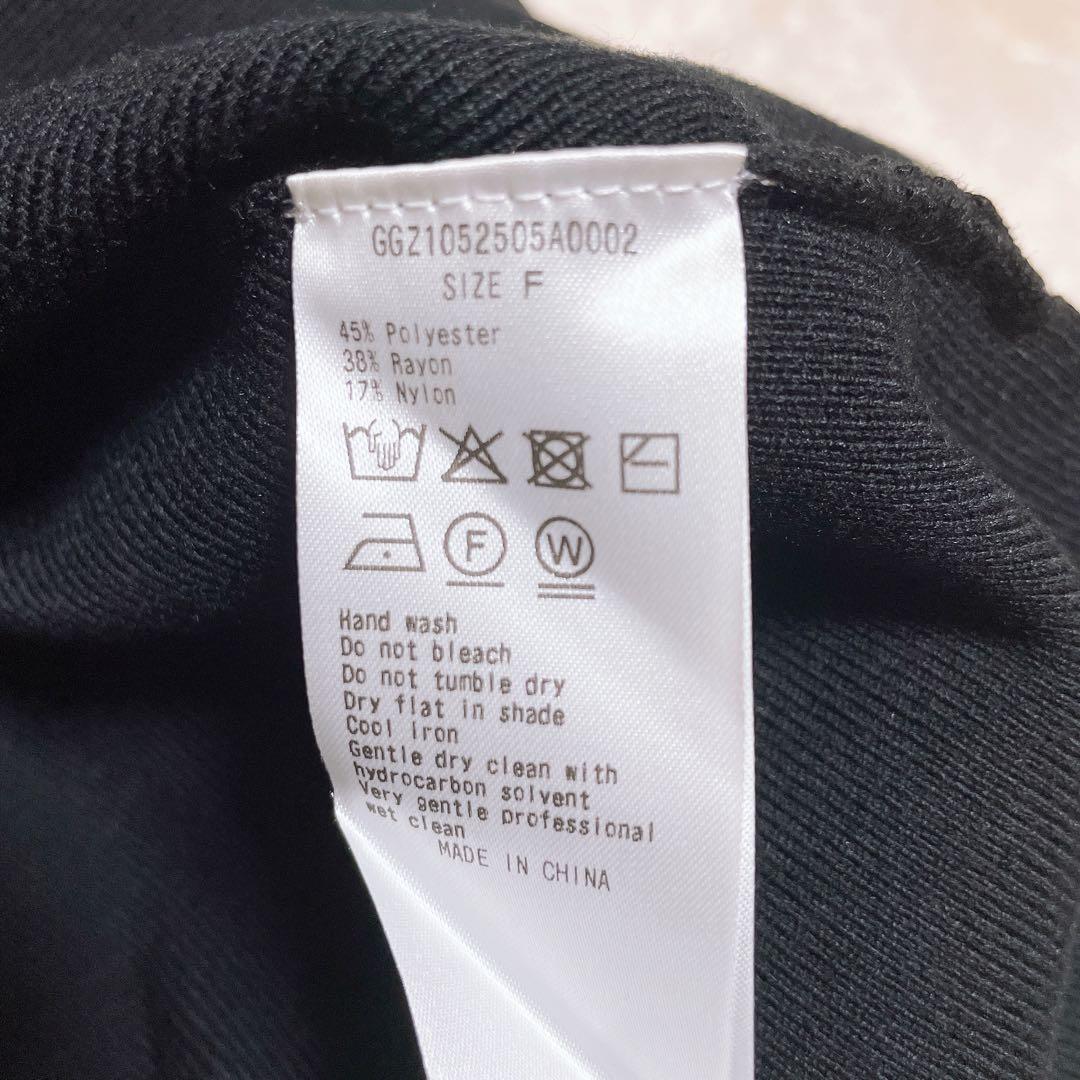 M様✨️タグ付き新品未使用 ビジューVネックカーディガン　黒