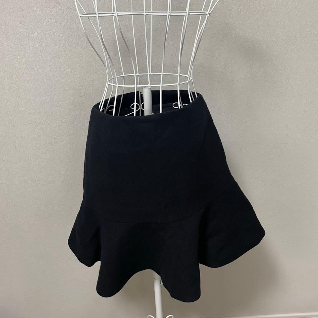 sheller黒 フレアスカート 後ろファスナー