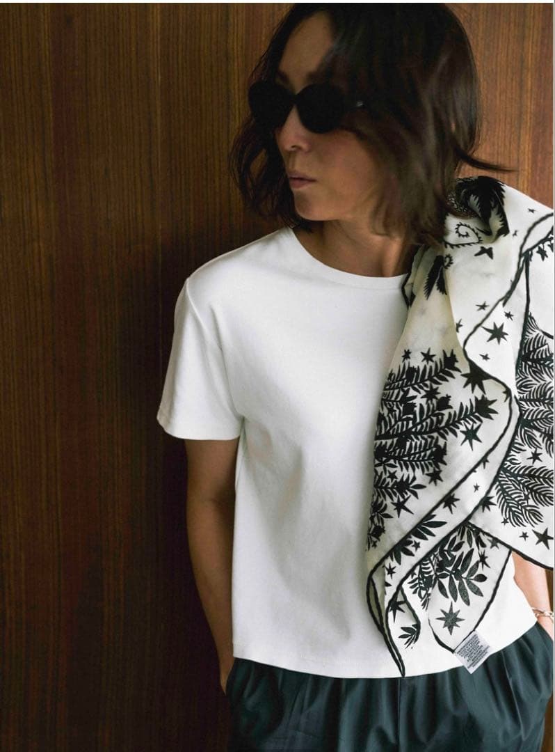 meravel simple comfortable Tee　White