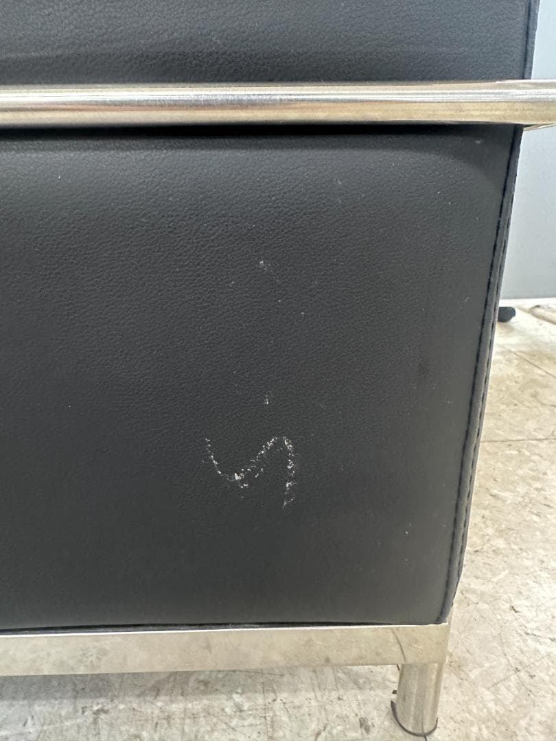 LC2　1人掛けソファ　チェア　ル・コルビジェ　リプロダクト　合革　ブラック