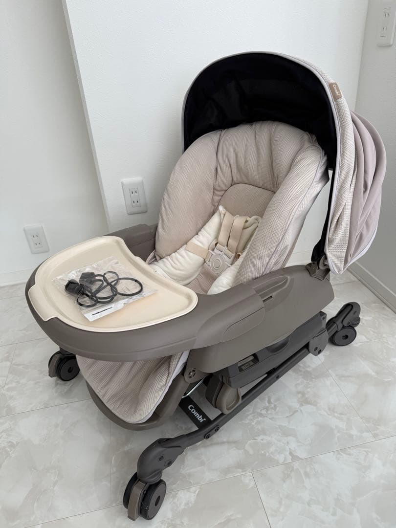 【美品】combi オートスウィング ネムリラ 電動ハイローチェア ドーム付き