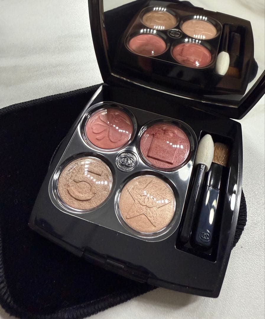 シャネル レ キャトル オンブル ブトン 209