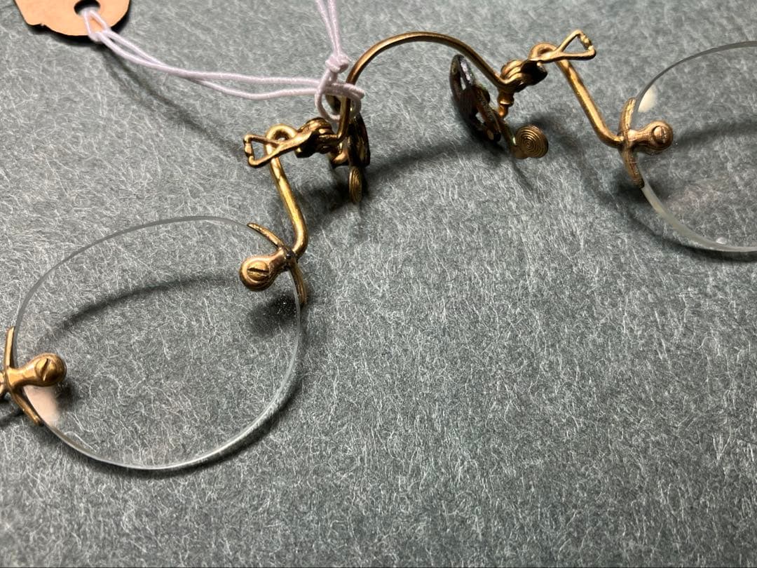 【E425】非常に古いヴィンテージフィンチ眼鏡　唯一無二の形状