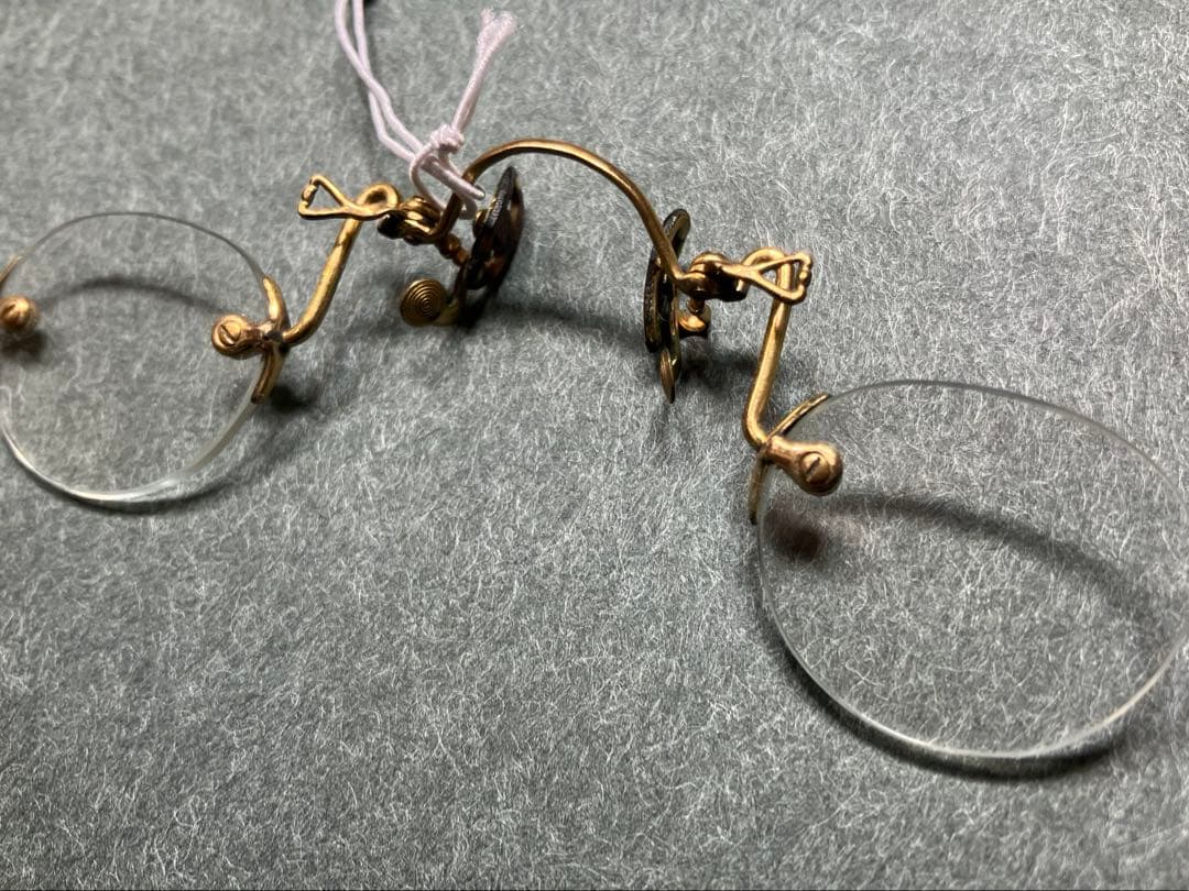 【E425】非常に古いヴィンテージフィンチ眼鏡　唯一無二の形状