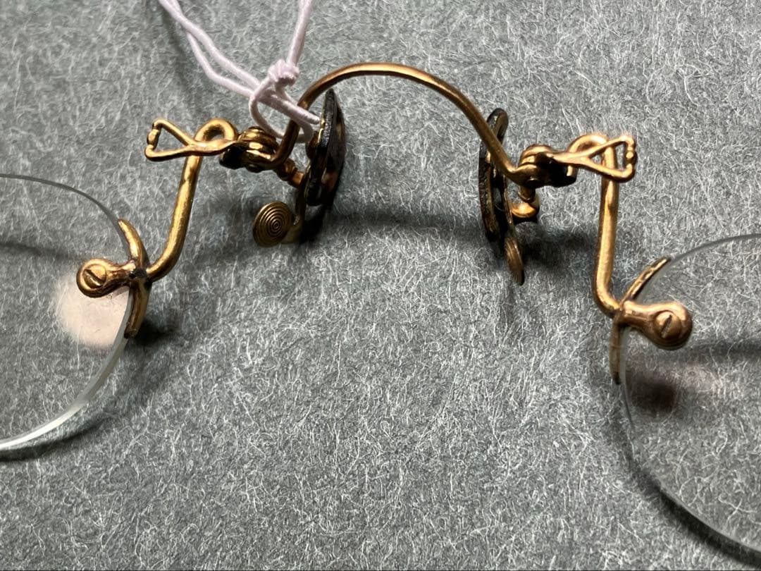 【E425】非常に古いヴィンテージフィンチ眼鏡　唯一無二の形状