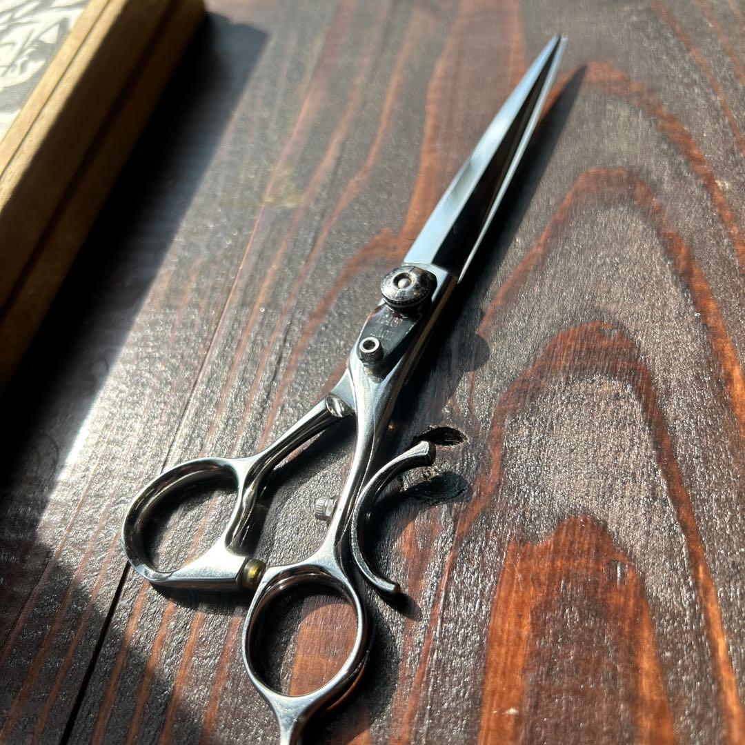 【柳生 覇王 YAGYU HAOシリーズ】高級 美容シザー 木箱入り プロ用