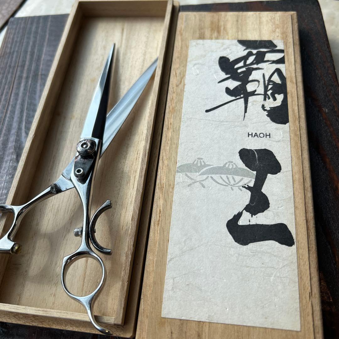 【柳生 覇王 YAGYU HAOシリーズ】高級 美容シザー 木箱入り プロ用