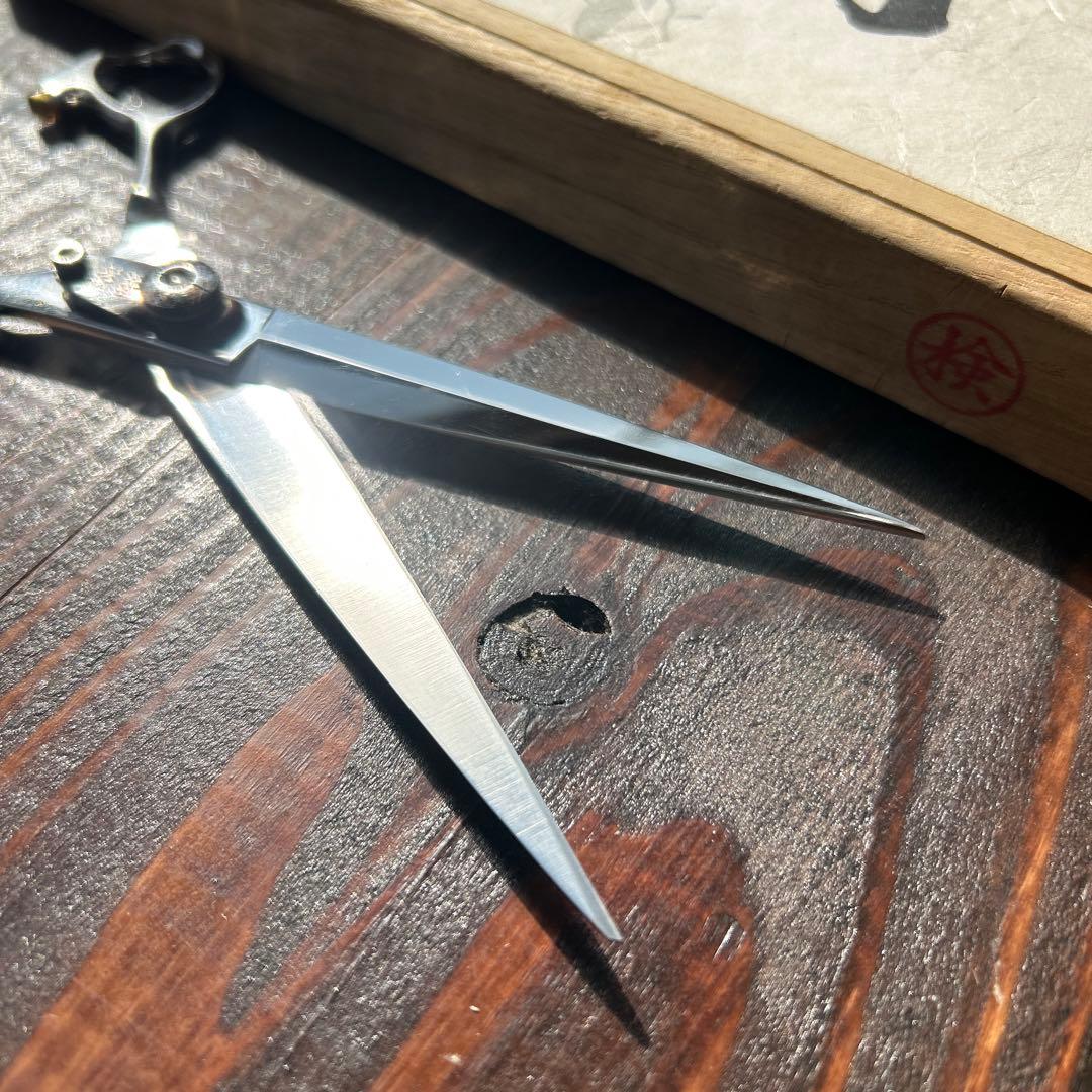 【柳生 覇王 YAGYU HAOシリーズ】高級 美容シザー 木箱入り プロ用