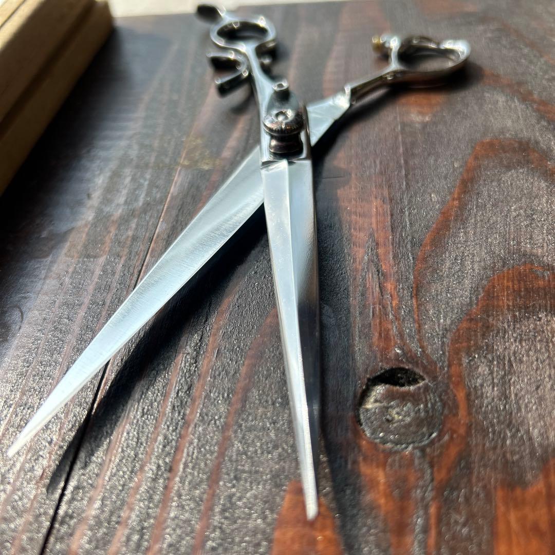 【柳生 覇王 YAGYU HAOシリーズ】高級 美容シザー 木箱入り プロ用