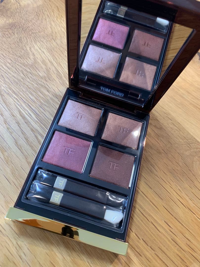 TOM FORD アイカラークォード 42A ヘイズィ　センシュアリティ