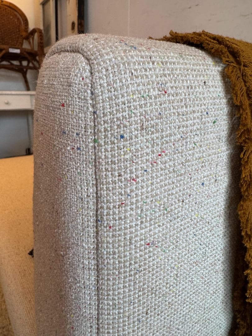 モデル展示未使用品 片肘ソファ ロクロ脚 CELINE 2人掛けソファ カロレ