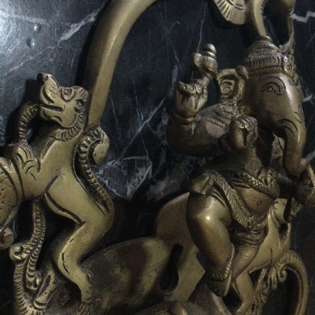 ダンシング ガネーシャ の ディーパム可能な壁掛 クジャクにライオン象と縁起物