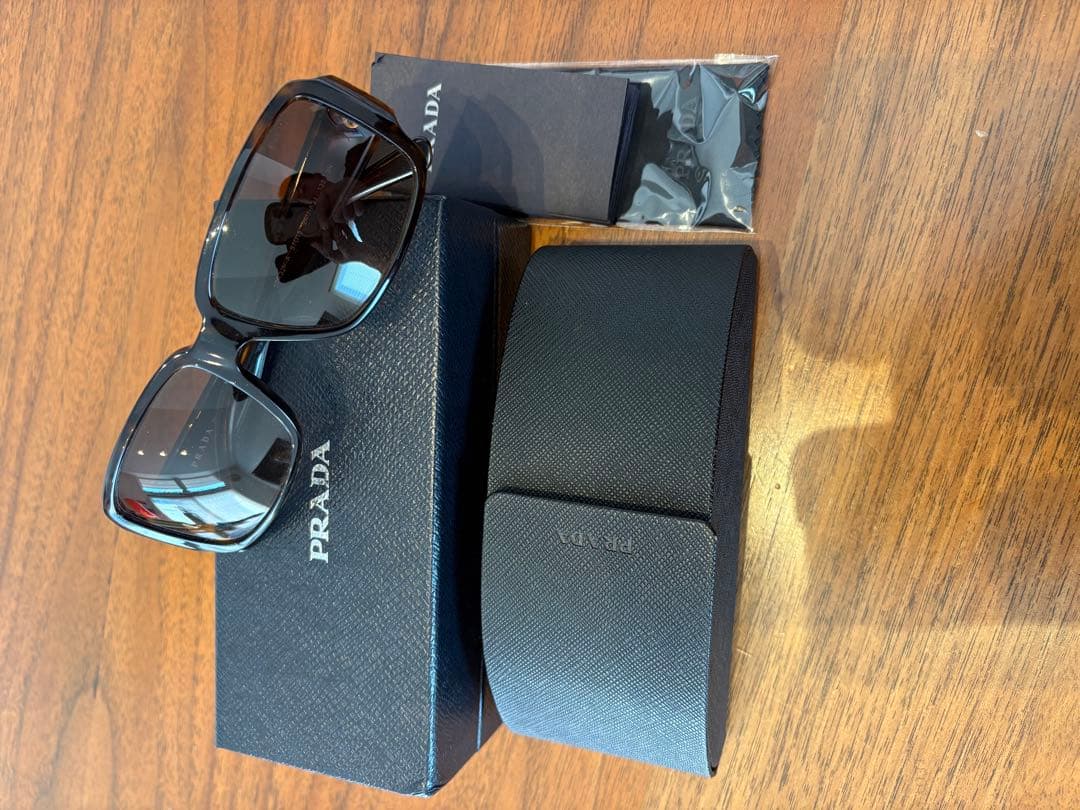 フ*ル様 PRADA ダークブラウンレンズ サングラス