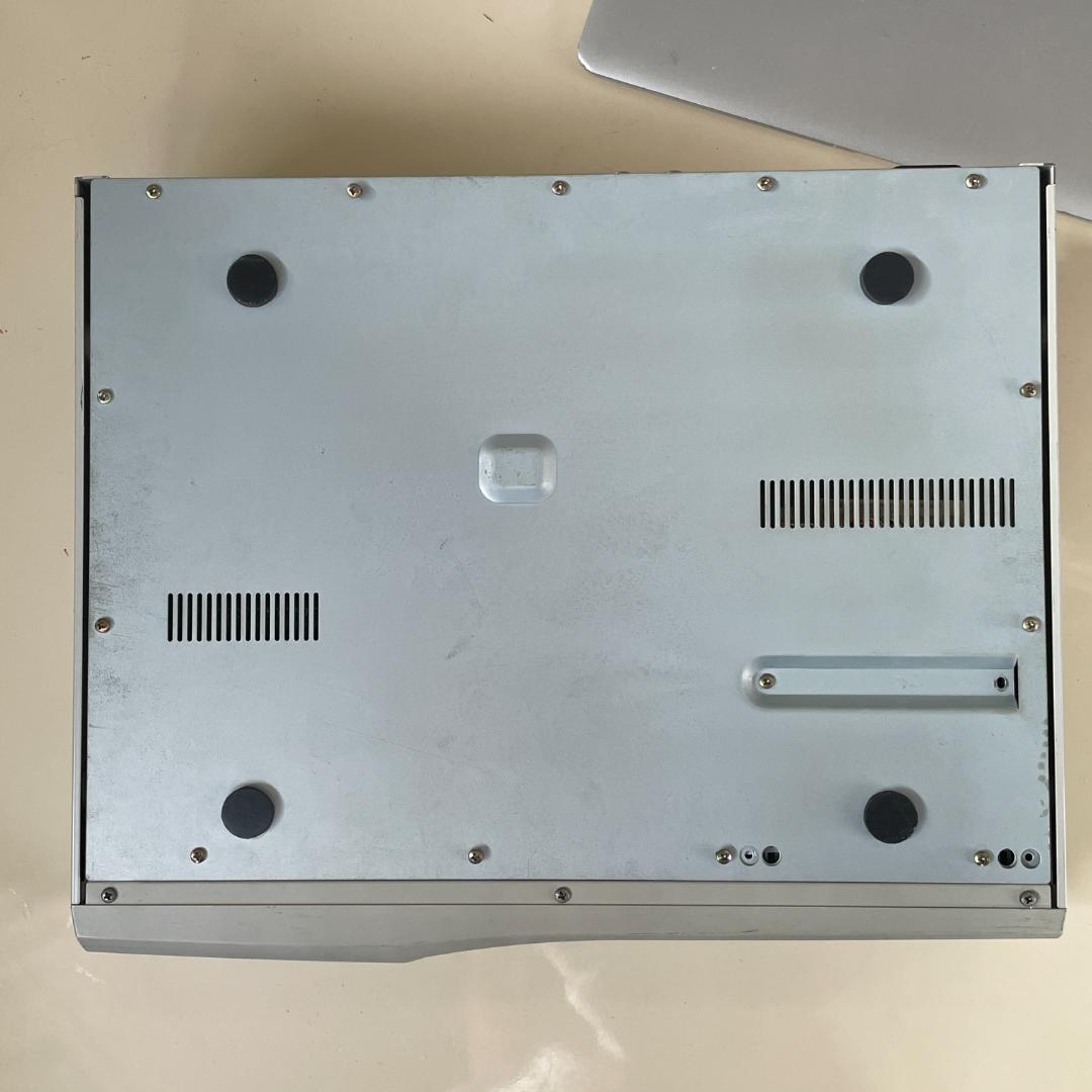 AKAI MPC2000XL サンプラー