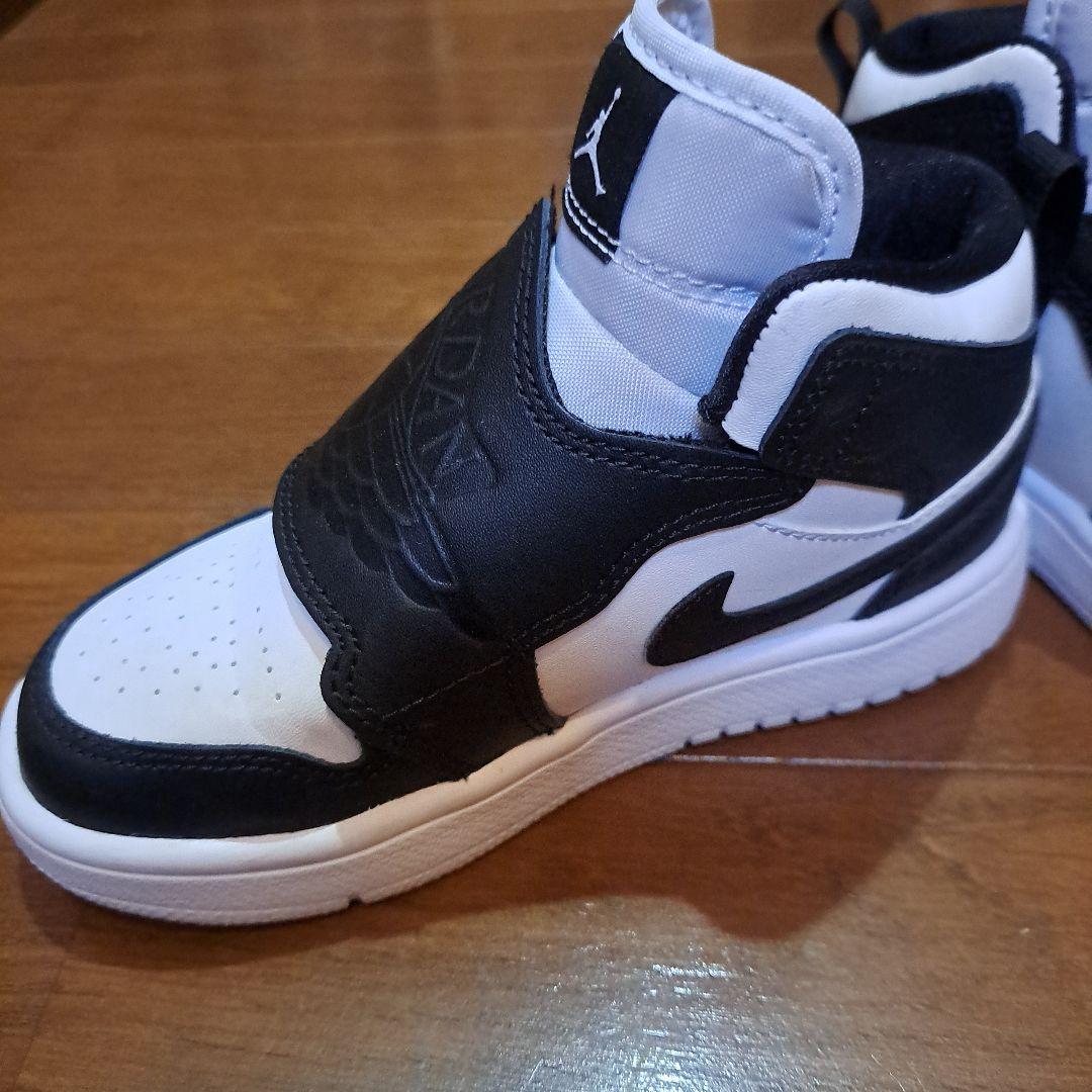 Sky Jordan 1 (PS) ブラック/ホワイト12C/ １８cm