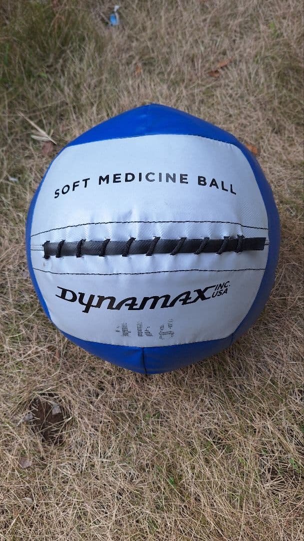 ダイナマックス　メディシンボール　4kg　トレーニング　ボール