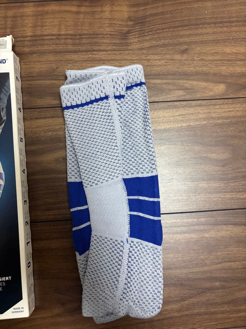 BAUERFEIND GenuTrain サイズ4グレー/ブルー　【最終値下げ】