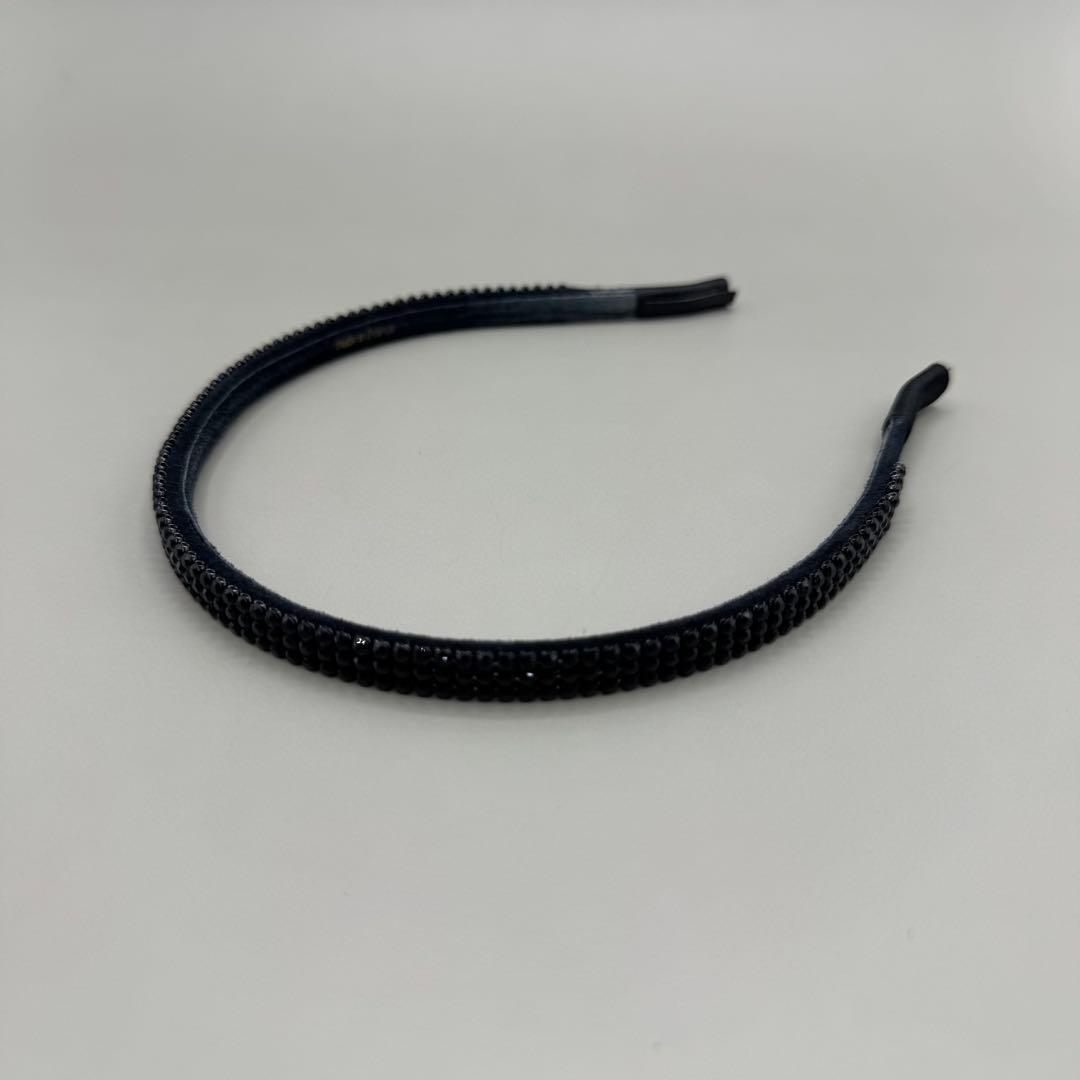 美品　アッカ　カチューシャ　3連　スワロフスキー　黒