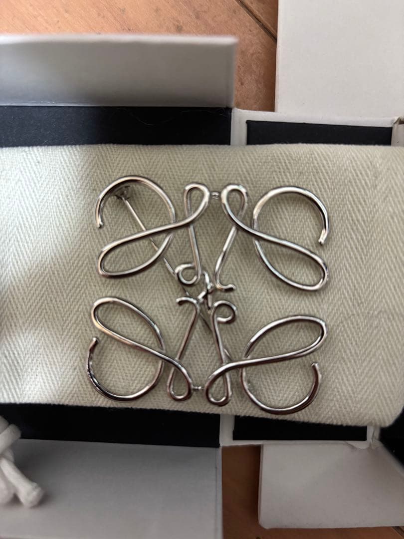 LOEWE シルバーブローチ