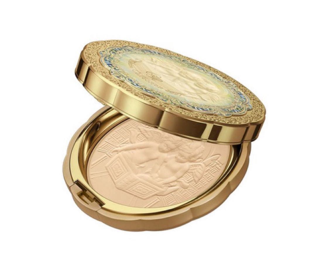 本体にレフィル他レフィル付きGRミラノコレクションフェースアップパウダー2021