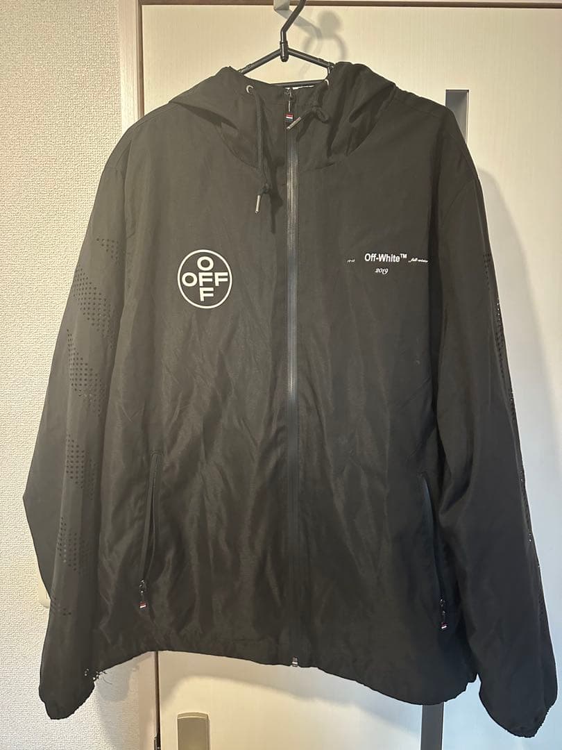 Off-White ブラック ナイロンジャケット